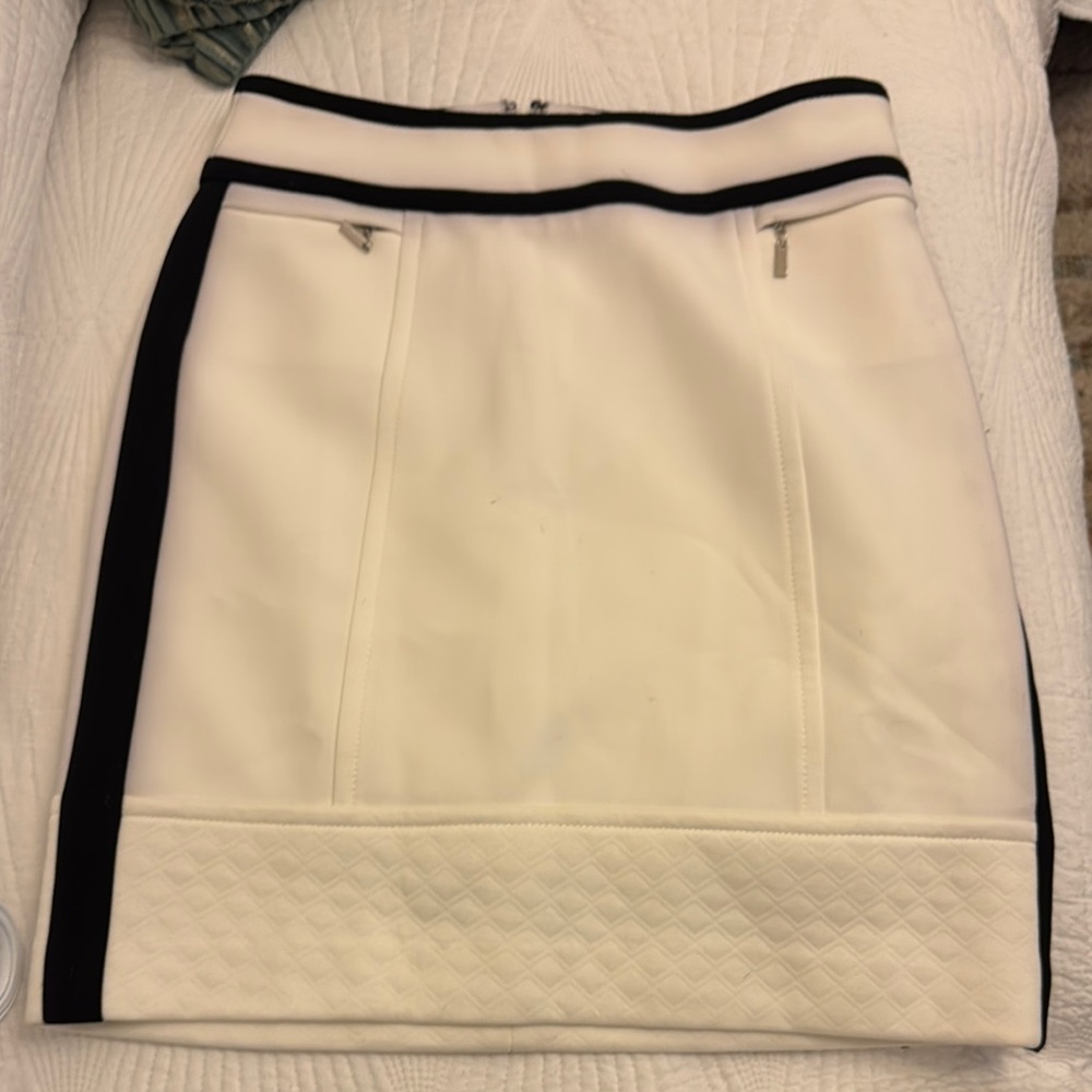 White House Black Market Cream and Black Mini Pencil Skirt